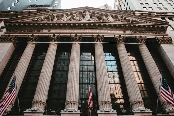Investir en Bourse en Ligne : Guide Complet pour les Débutants