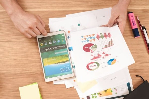 Les Risques Sous-jacents de la Bourse en Ligne : Comprendre et Gérer votre Investissement